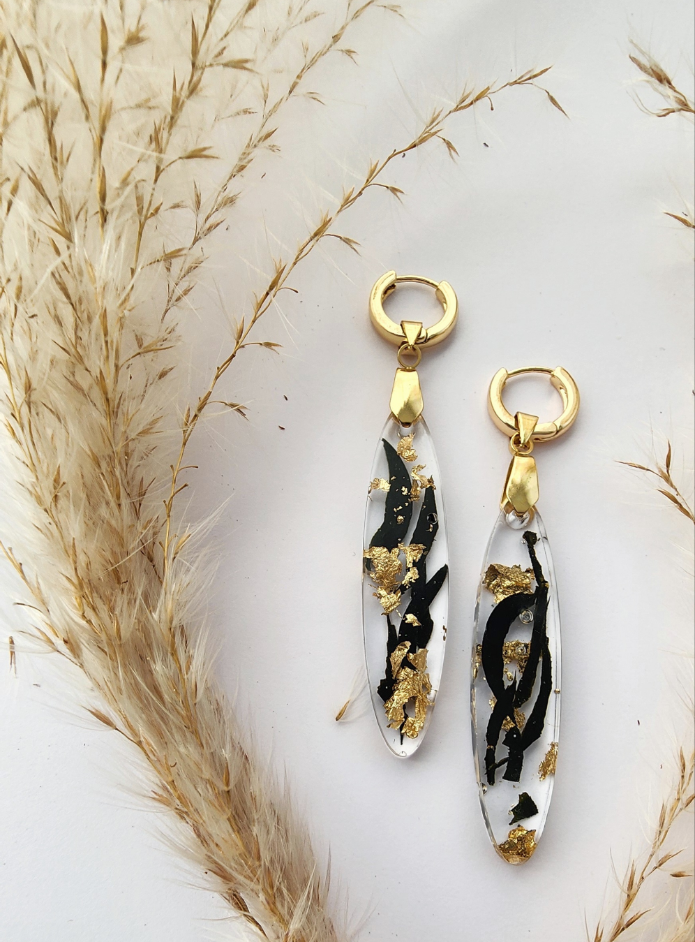 Long Oval-Black and Gold Collection